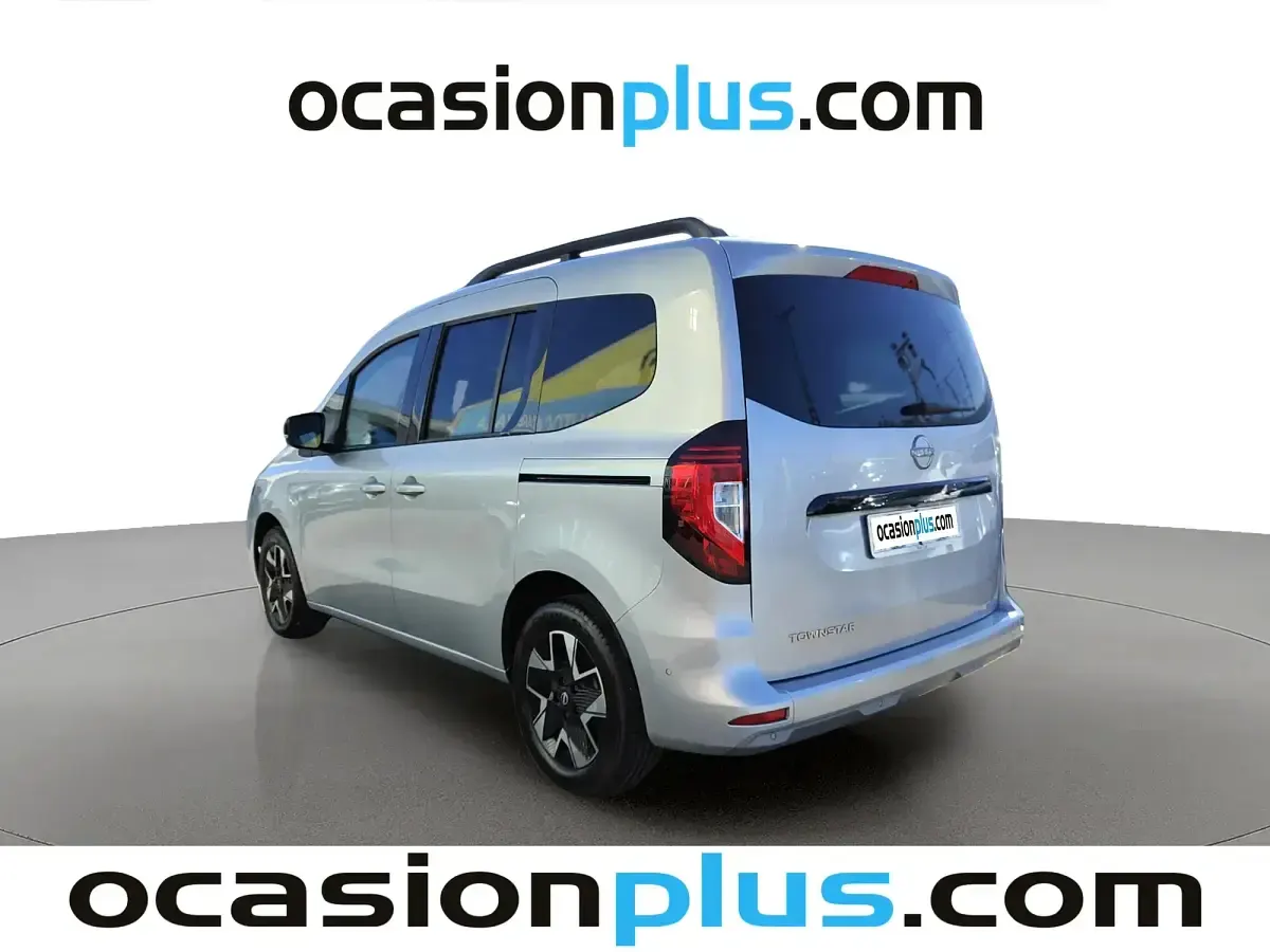 Begagnad Nissan Townstar Tekna 130 HK (95 kW) 2022 Grå Minibuss