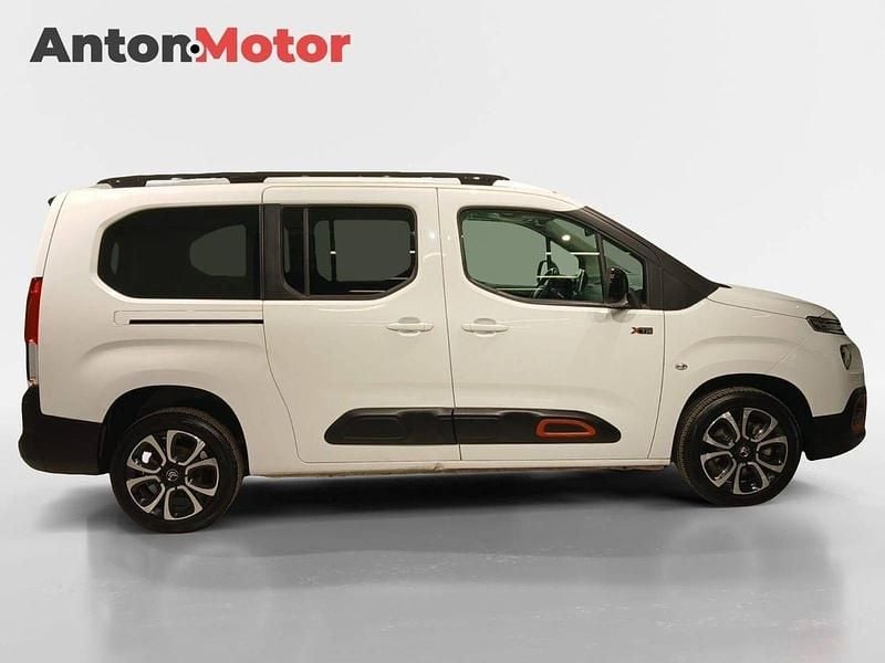 Usado Citroën Berlingo Shine 130 CV (95 kW) 2021 Blanco Monovolumen