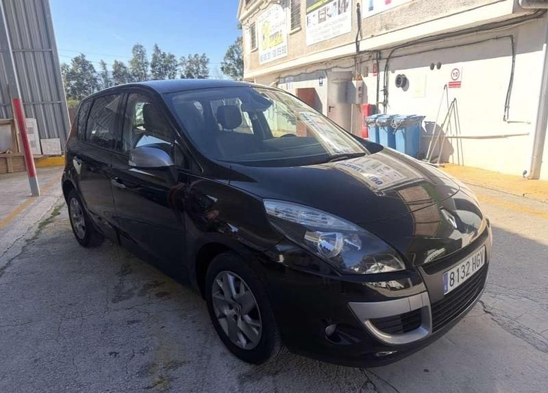 Usado Renault Grand Scénic III 110 CV (80 kW) 2013 Negro Monovolumen