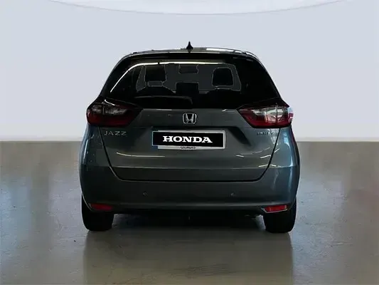 Usado Honda Jazz Executive 109 CV (80 kW) 2023 Gris / plata Utilitario