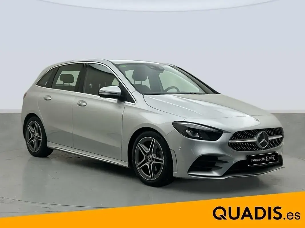 Usado Mercedes B200 150 CV (110 kW) 2021 Gris plata Utilitario