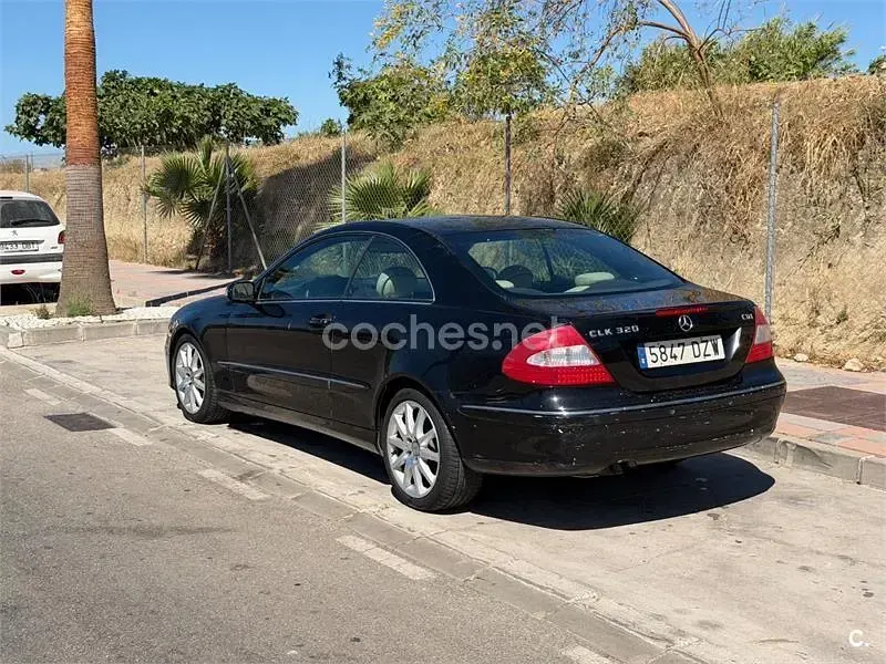 Usado Mercedes CLK320 Avantgarde 224 CV (164 kW) 2006 Negro Coupe