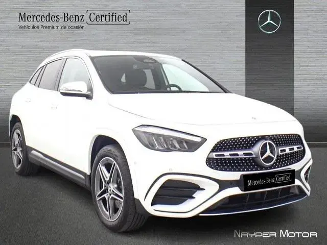 Usado Mercedes GLA250 AMG line 163 CV (119 kW) 2025 SUV