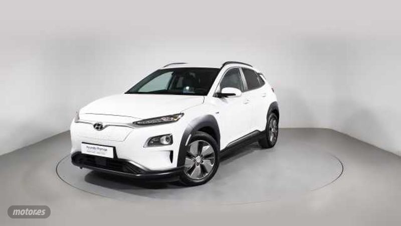 Chalk white Usado 2020 Hyundai Kona SUV | 24.900 € (Caro) - Imagen 1/4