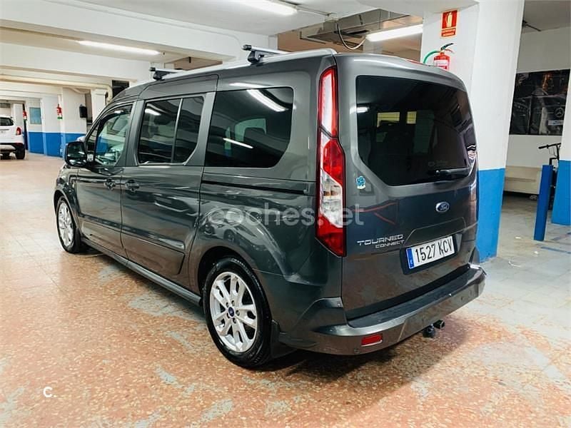 Usado Ford Tourneo Connect Titanium 120 CV (88 kW) 2017 Gris / plata Monovolumen