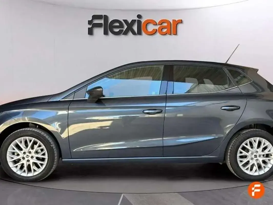 Usado Seat Ibiza XCELLENCE 116 CV (85 kW) 2024 Gris Utilitario