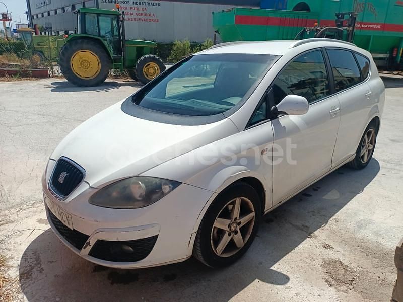 Blanco Usado 2011 Seat Altea Reference Monovolumen | 5700 € (Precio justo) - Imagen 1/4