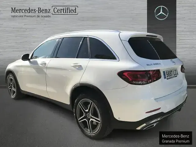 Usado Mercedes GLC220 AMG line 194 CV (142 kW) 2022 Blanco SUV