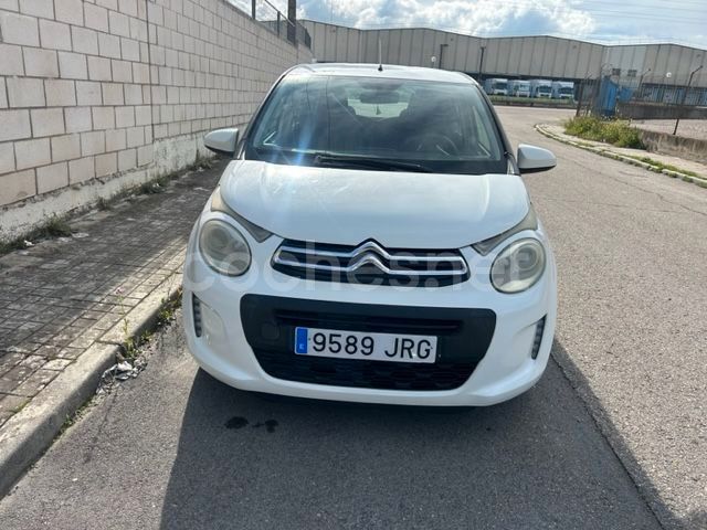 Usado Citroën C1 Feel 82 CV (60 kW) 2016 Blanco Utilitario