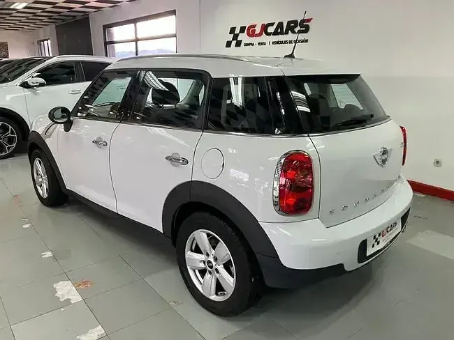 Usado Mini Countryman 90 CV (66 kW) 2015 Blanco SUV
