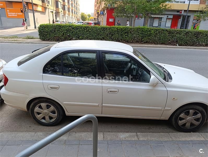Blanco Usado 2005 Hyundai Accent GLS Berlina | 1500 € (Super precio) - Imagen 1/4