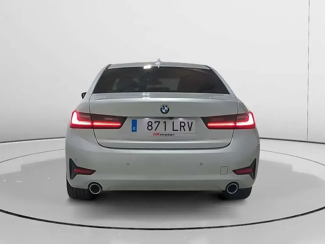 Usado BMW 320 Advantage 190 CV (139 kW) 2021 Gris Berlina