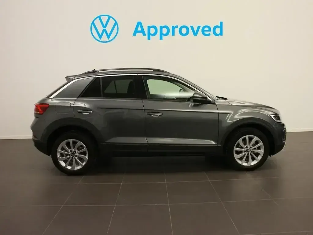 Usado VW T-Roc 150 CV (110 kW) 2025 Gris SUV