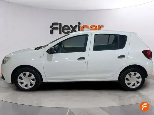 Usado Dacia Sandero Ambiance 75 CV (55 kW) 2018 Blanco Berlina