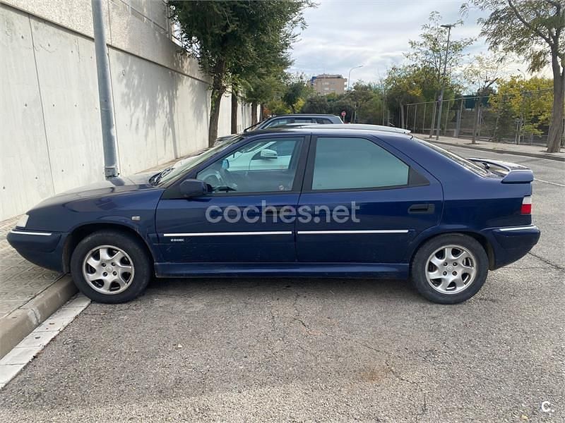 Usado Citroën Xantia Attraction 110 CV (80 kW) 2001 Azul Berlina