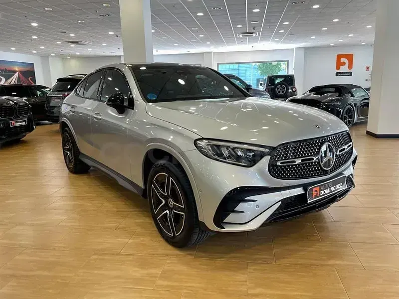 Usado Mercedes GLC300e 333 CV (244 kW) 2025 Gris / plata Coupe