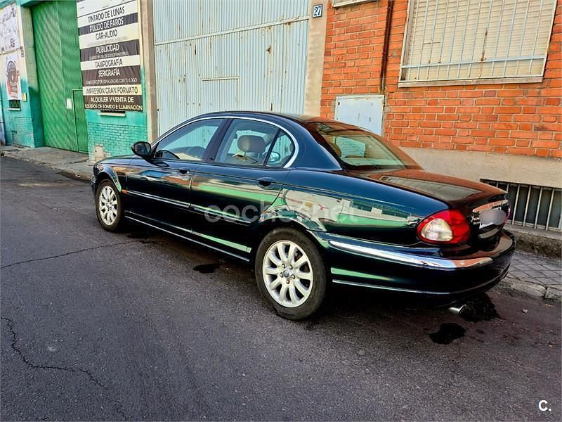 Usado Jaguar X-type Executive 196 CV (144 kW) 2001 Verde Berlina