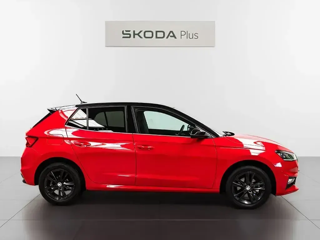 Usado Skoda Fabia Style 110 CV (80 kW) 2022 Rojo Utilitario