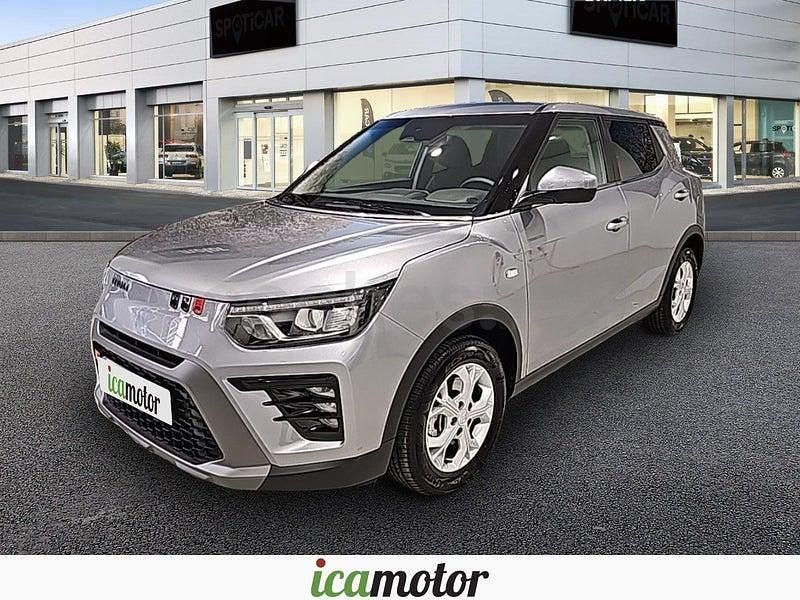 Usado Ssangyong (KGM) Tivoli 135 CV (99 kW) 2025 Gris / plata SUV