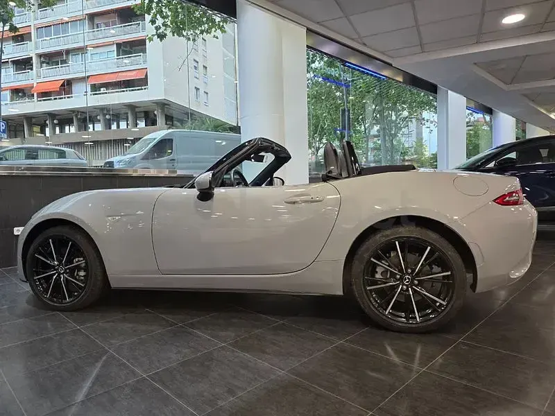 Occasion Mazda MX5 Exclusive-Line 184 PK (135 kW) 2024 Grijs Cabriolet