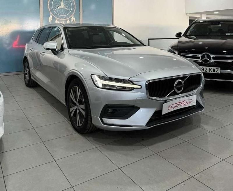 Usado 2020 Volvo V60 Momentum Familiar | 25.290 € (Precio justo) - Imagen 1/4