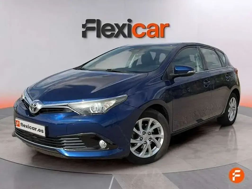 Usado Toyota Auris Active 116 CV (85 kW) 2017 Azul Utilitario