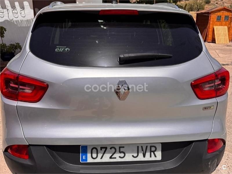 Gris / plata Usado 2016 Renault Kadjar Intens SUV | 10.900 € (Caro) - Imagen 1/4