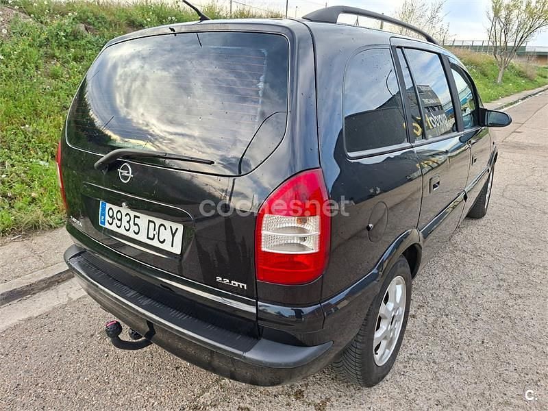Usado Opel Zafira Elegance 125 CV (91 kW) 2004 Negro Monovolumen