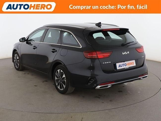 Usado Kia Ceed GT-Line 141 CV (103 kW) 2024 Negro Utilitario