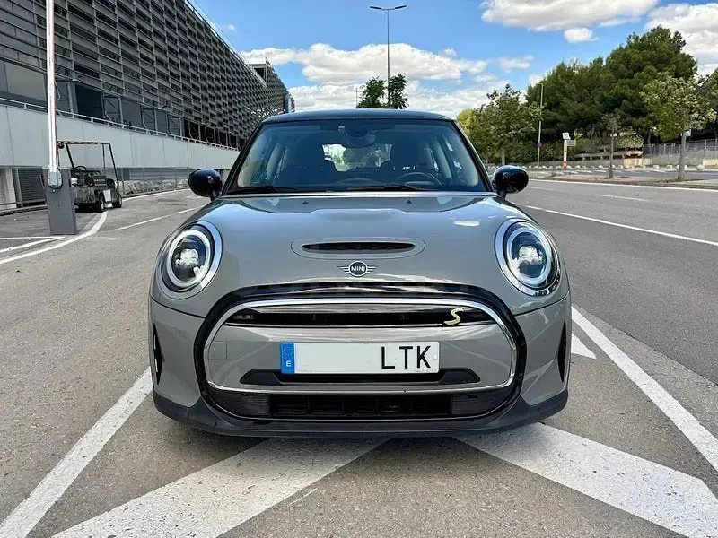 Usado Mini Cooper SE 135 kW (184 CV) 2021 Eléctrico Utilitario