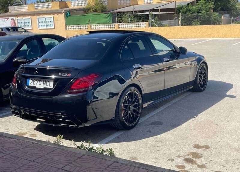 Negro Usado 2019 Mercedes C63 AMG AMG Berlina | 64.900 € (Un poco caro) - Imagen 1/4