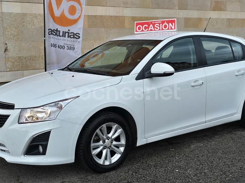 Blanco Usado 2013 Chevrolet Cruze LT Berlina | 6990 € (Precio justo) - Imagen 1/4
