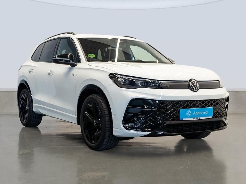 Usado VW Tiguan R-line 150 CV (110 kW) 2025 Blanco SUV