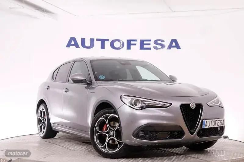 Usado Alfa Romeo Stelvio Veloce 210 CV (154 kW) 2021 Gris SUV