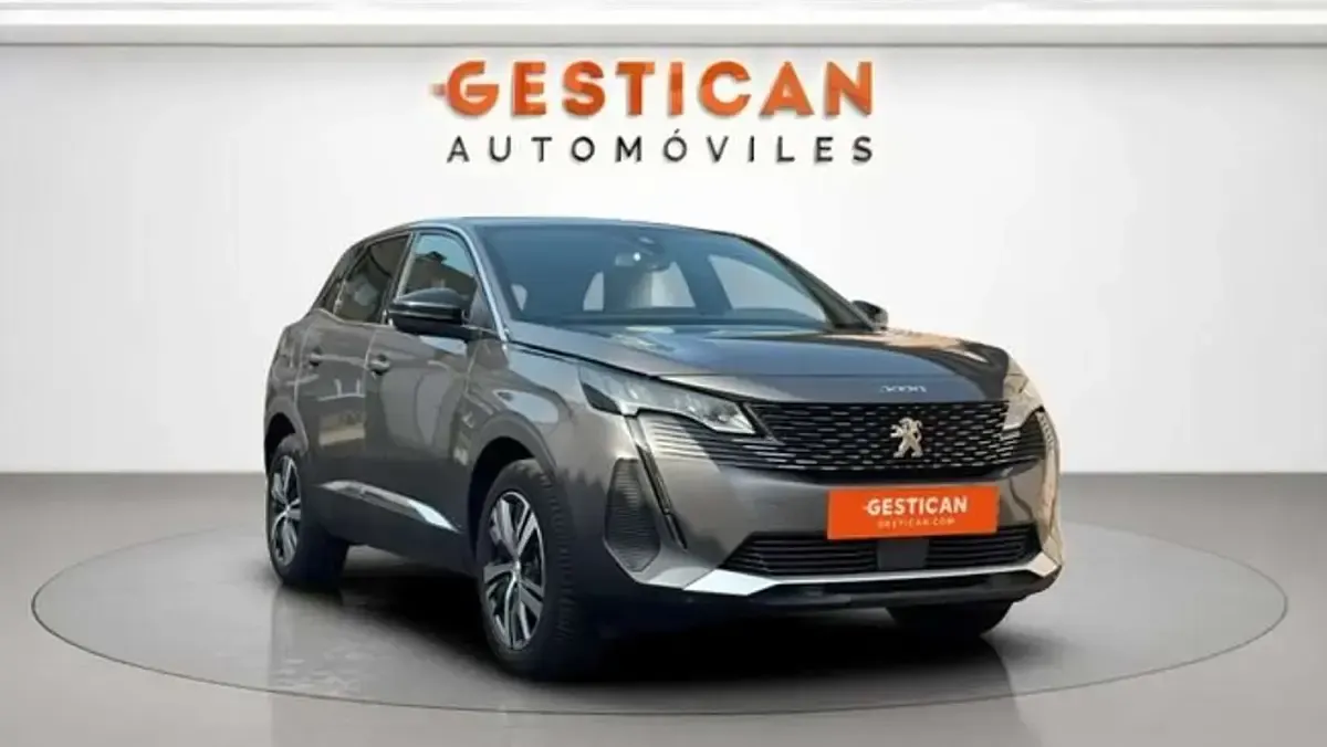 Usado Peugeot 3008 Allure 224 CV (164 kW) 2021 Gris SUV