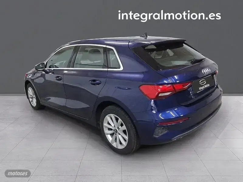 Usado Audi A3 Premium 116 CV (85 kW) 2021 Azul Berlina