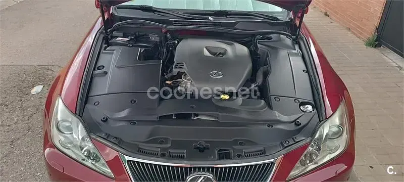Usado Lexus IS220d Sport Line 177 CV (130 kW) 2007 Rojo Berlina
