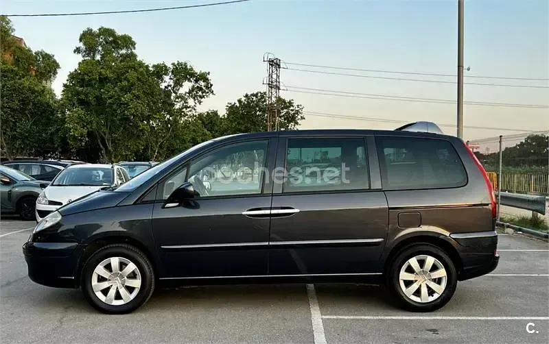 Usado Citroën C8 138 CV (101 kW) 2006 Azul Monovolumen