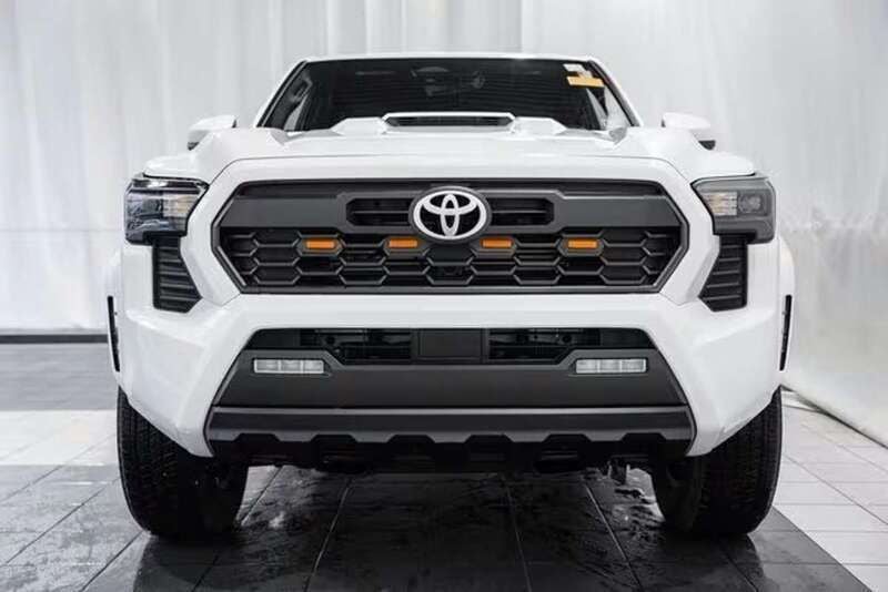 Usado Toyota Tacoma 2024 Blanco Pickup/Camioneta