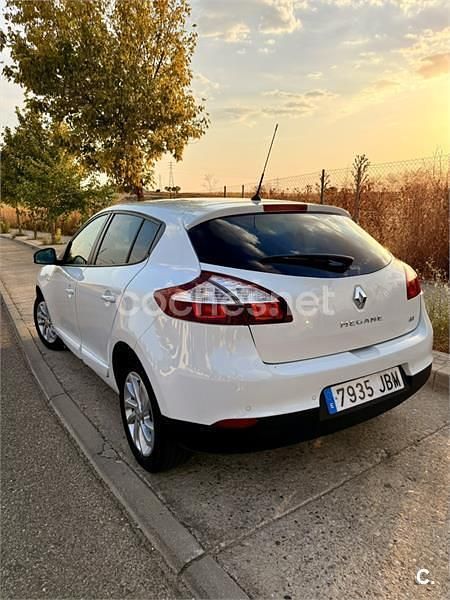 Blanco Usado 2014 Renault Mégane III LIMITED Berlina | 7150 € (Precio justo) - Imagen 1/4