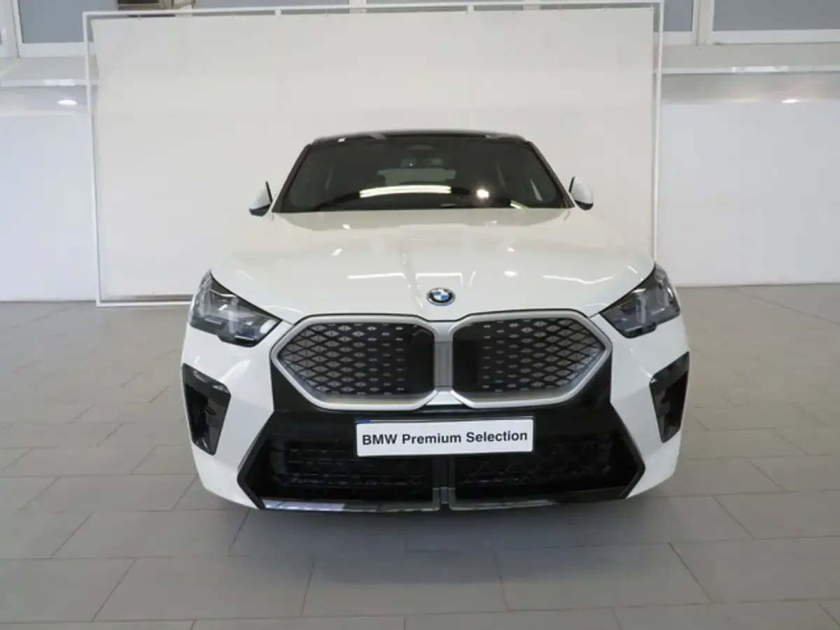 Usado BMW iX2 Comfort Edition 150 kW (204 CV) 2026 Blanco SUV