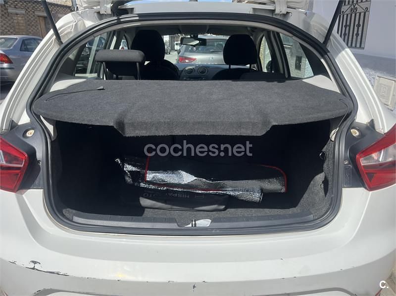 Usado Seat Ibiza Reference 90 CV (66 kW) 2013 Blanco Berlina