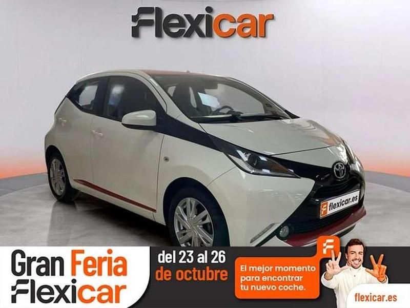 Blanco Usado 2018 Toyota Aygo X-cite Utilitario | 9090 € (Super precio) - Imagen 1/4