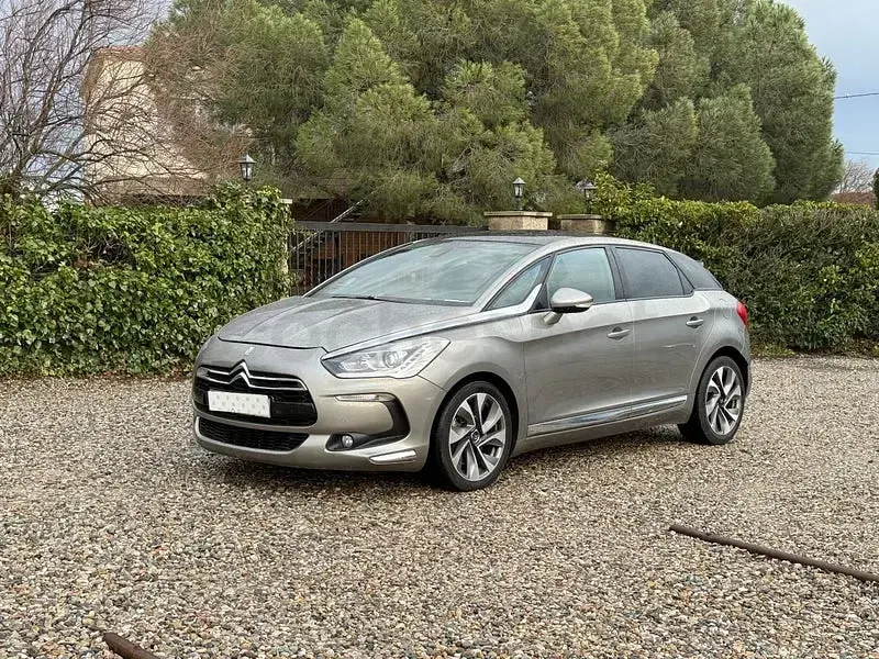 Usado Citroën DS5 Style 163 CV (119 kW) 2012 Beige Utilitario