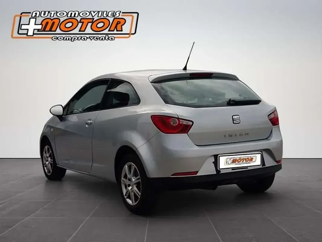 Usado Seat Ibiza Stylance 101 CV (74 kW) 2009 Gris Utilitario