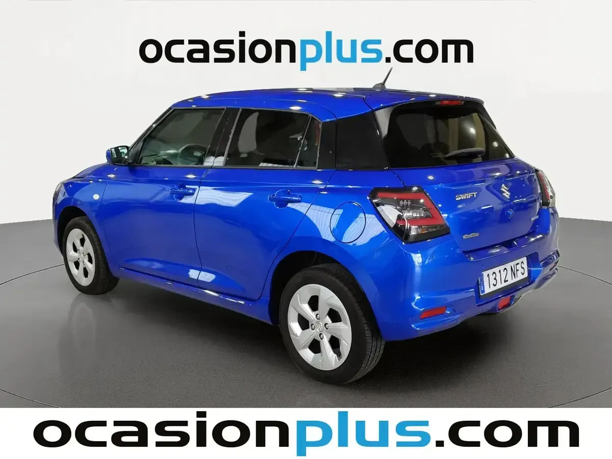 Usado Suzuki Swift 83 CV (61 kW) 2025 Azul Utilitario