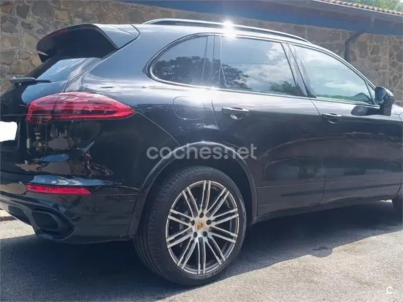 Usado Porsche Cayenne Platinum Edition 262 CV (192 kW) 2016 Negro SUV