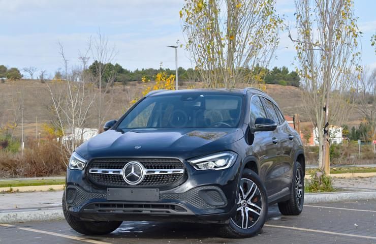 Usado Mercedes GLA250 Advantage 218 CV (160 kW) 2020 Gris SUV