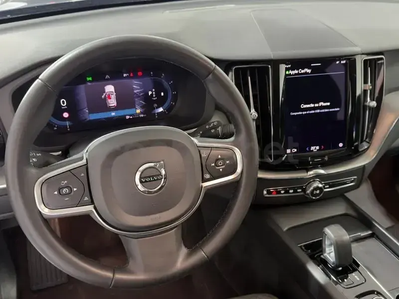 Usado Volvo XC60 Core 197 CV (144 kW) 2022 Azul SUV