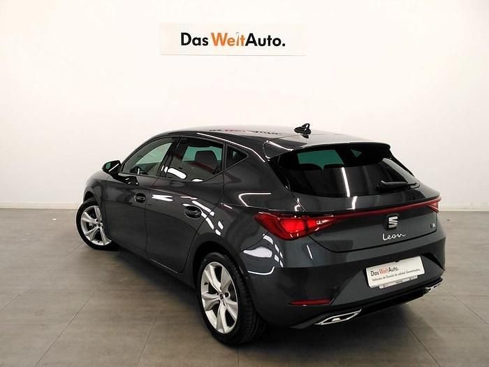 Gris Usado 2025 Seat Leon FR | 21.600 € (Precio justo) - Imagen 1/4